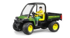 BRUDER žaislinis džipas John Deere Gator XUV 855D su vairuotoju, 02490 Numatomas pristatymas nuo 24.01.22